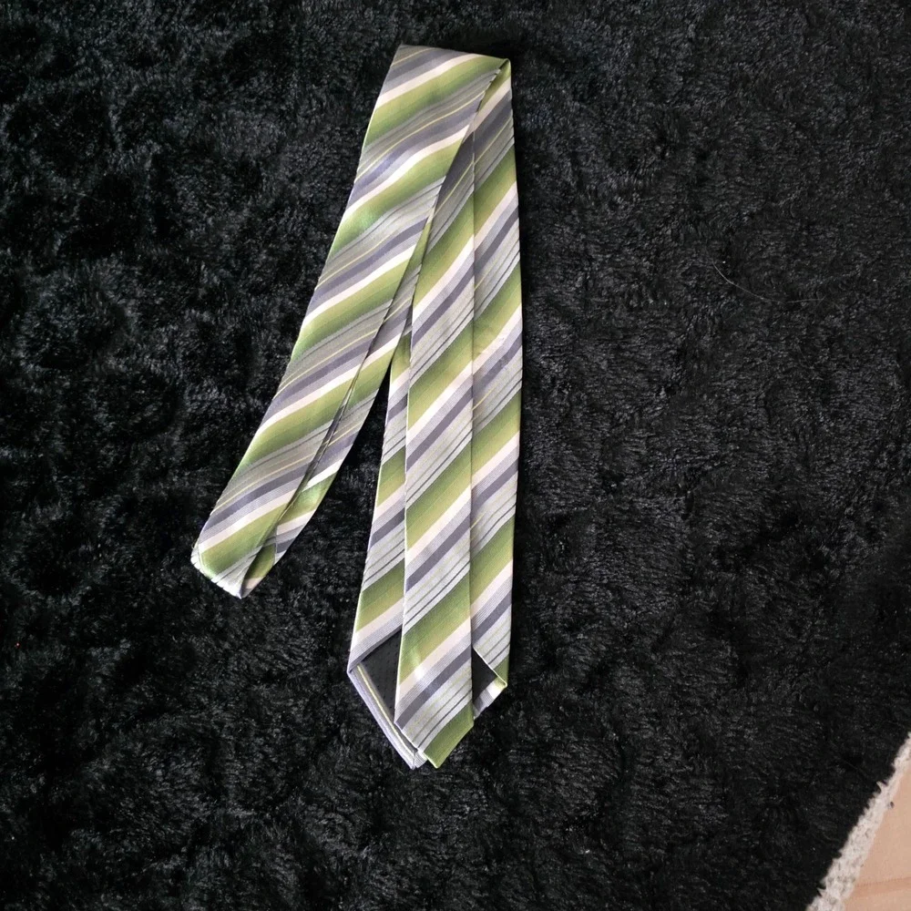 Geoffrey Beene Striped 100% Silk Tie Handmade Green Gray White Mens Formal‎ Wear